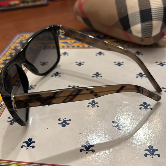 Burberry Sunglasses main image 8